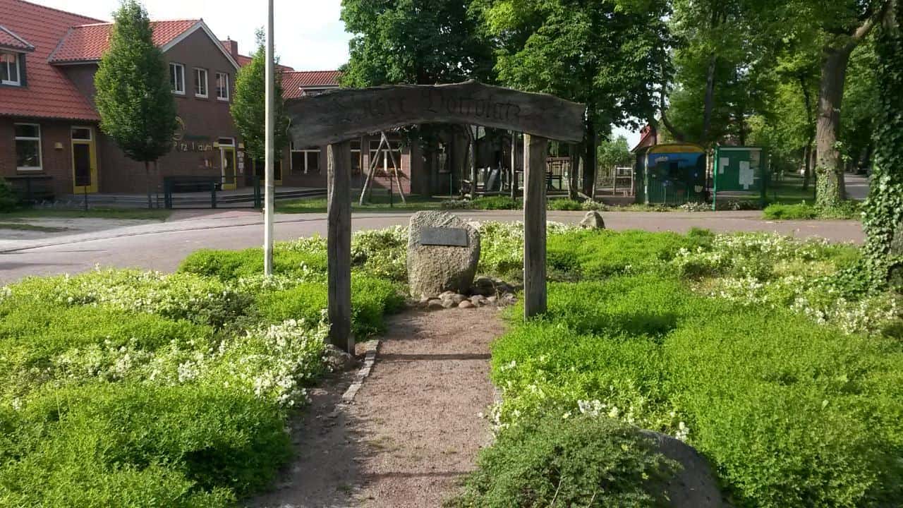 Dorfplatz - Lathen-Wahn